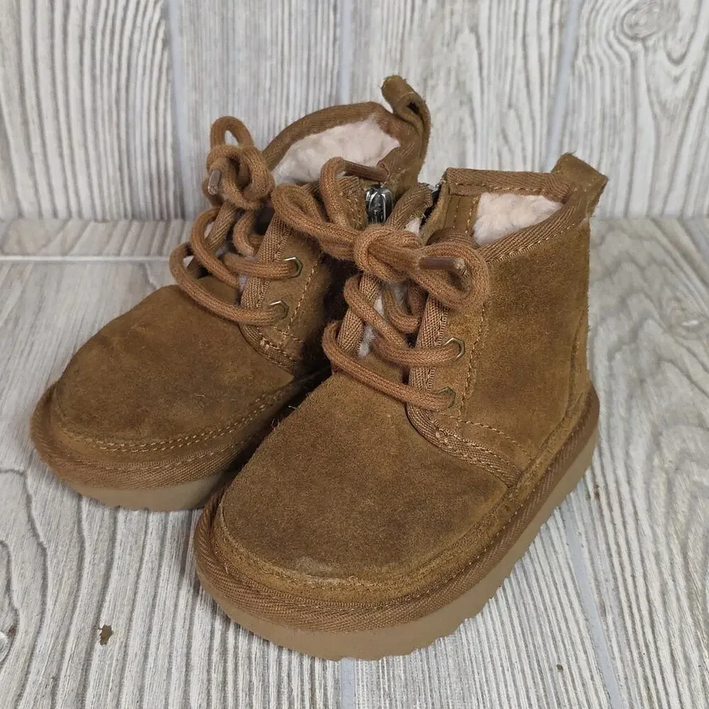UGG Kids  Neumel II Chukka Chestnut Brown Boots Toddler Size 6
